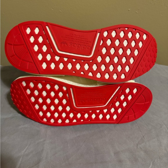 Adidas NMD R1 LIMITED EDITION “Valentines Day” 2023 Women’s size 9 - Picture 13 of 13